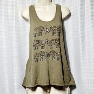 Wound Up Whimsy Elephant Floral Graphic Tank Top Juniors (XL/15/17)